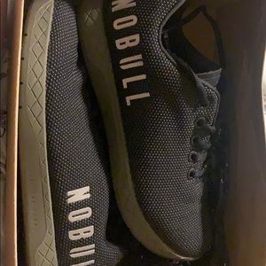 NOBULL trainers size 7.5 black and ivy